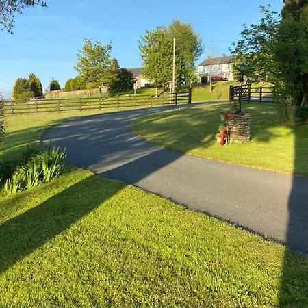 District In 1 Acre Gardens Off M6
