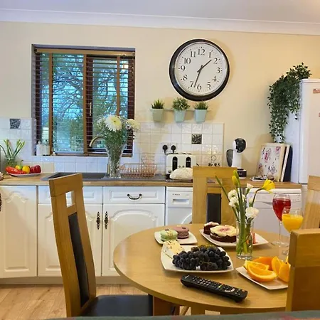 Landhaus District In One Acre Gardens Off M6 Penrith