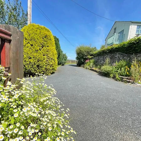 District In One Acre Gardens Off M6 * Penrith