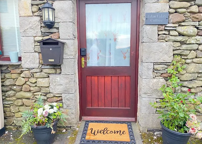 District In 1 Acre Gardens Off M6 Country house Penrith