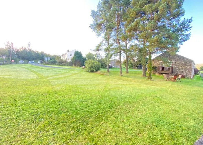 District In 1 Acre Gardens Off M6