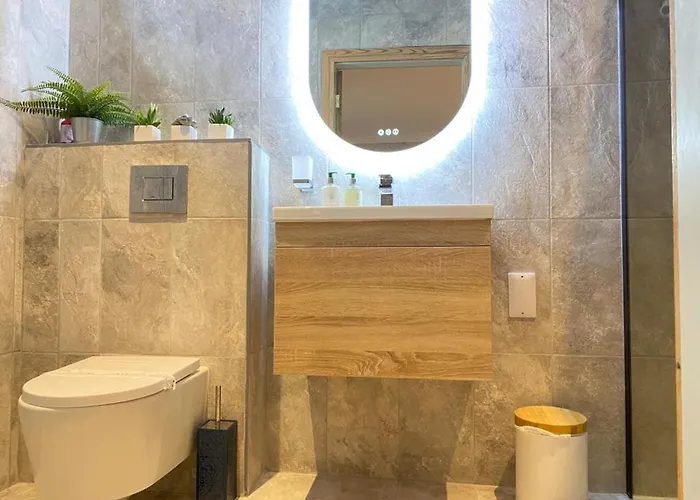 District In 1 Acre Gardens Off M6